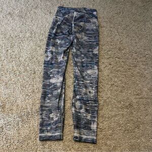 Lululemon High Times Pant *Full-On Luxtreme Blurry Belle Multi size 4